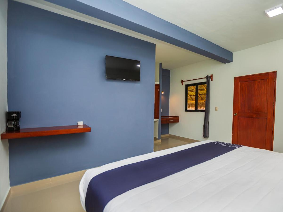 בקאלאר Hotel Pejelagarto מראה חיצוני תמונה
